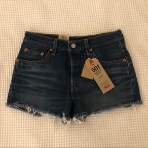 NEW Levi shorts - size 25